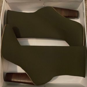 Steven Madden Capitol Olive